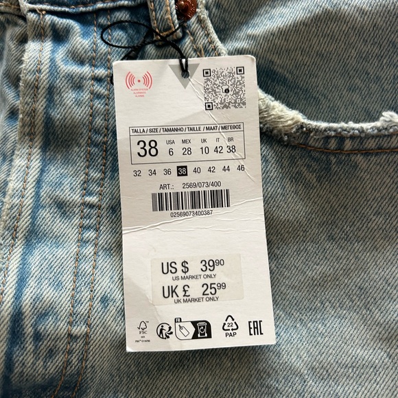 Zara High Waisted Women’s Jean Shorts - Picture 4 of 4